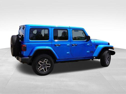 Hydro Blue Pearlcoat 2025 Jeep Wrangler Sahara