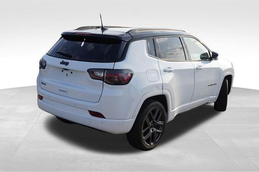 Bright White Clearcoat 2025 Jeep Compass Limited