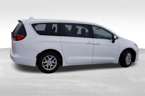 2017 Chrysler Pacifica LX