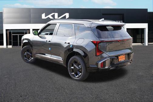 Gray 2027 Kia Seltos X-Line