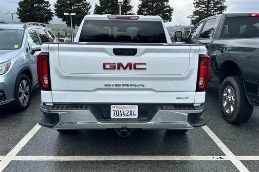 2025 GMC Sierra 1500 SLT