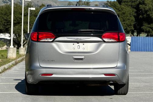 2021 Chrysler Voyager LXI