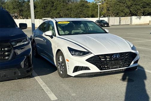 2023 Hyundai SONATA SEL