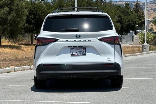 2022 Toyota Sienna XLE