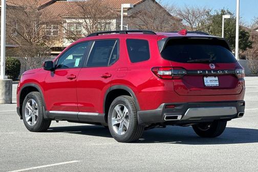 Radiant Red Metallic II 2026 Honda Pilot EX-L