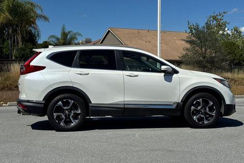 White Diamond Pearl 2017 Honda CR-V Touring