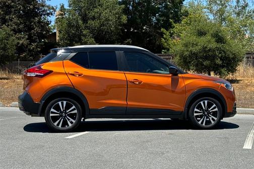 2020 Nissan Kicks SV