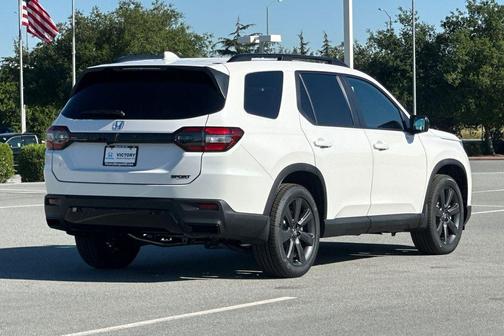 Platinum White Pearl 2026 Honda Pilot Sport