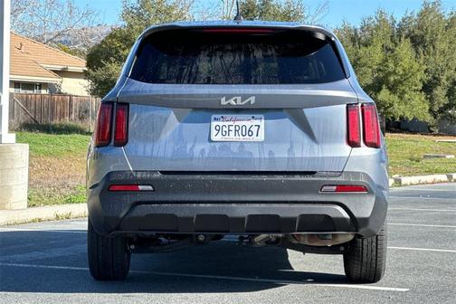 2023 Kia Sorento LX