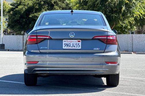 Platinum Gray Metallic 2021 Volkswagen Jetta 1.4T SE
