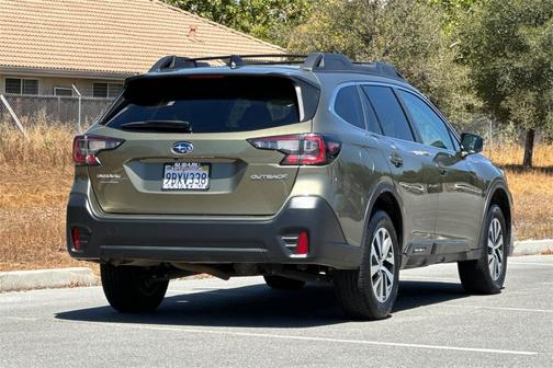 2022 Subaru Outback Premium