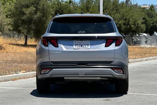 2025 Hyundai TUCSON SEL