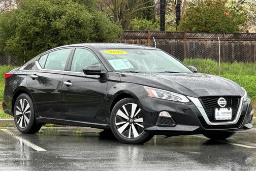 2022 Nissan Altima 2.5 SV