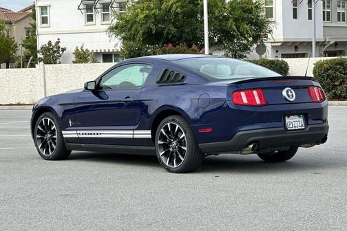 Kona Blue Metallic 2011 Ford Mustang V6