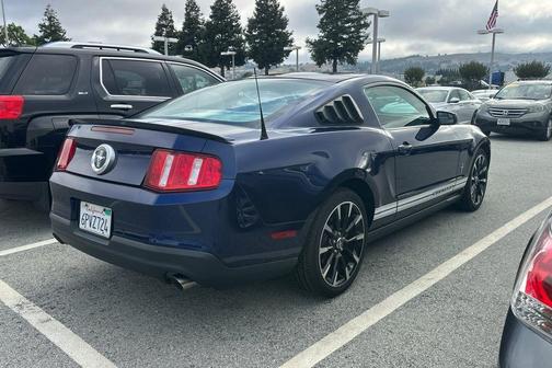 Kona Blue Metallic 2011 Ford Mustang V6