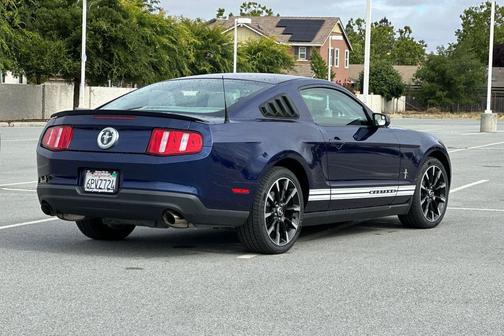 Kona Blue Metallic 2011 Ford Mustang V6