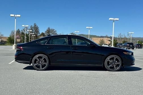 Crystal Black Pearl 2026 Honda Accord SE