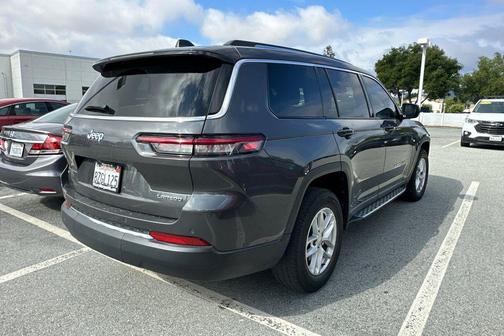 Metallic 2021 Jeep Grand Cherokee L Laredo