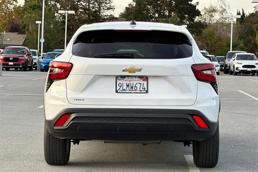 2024 Chevrolet Trax LS