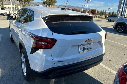 2024 Chevrolet Trax LS