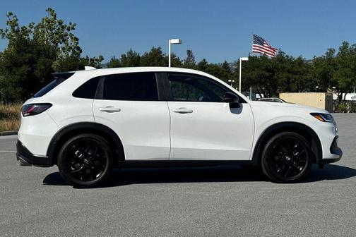 Platinum White Pearl 2025 Honda HR-V Sport