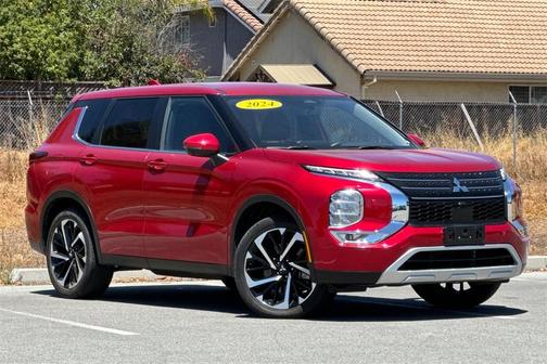 2024 Mitsubishi Outlander SE