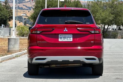 2024 Mitsubishi Outlander SE