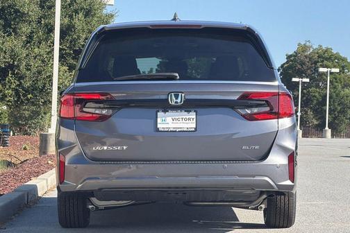 Modern Steel Metallic 2026 Honda Odyssey Elite