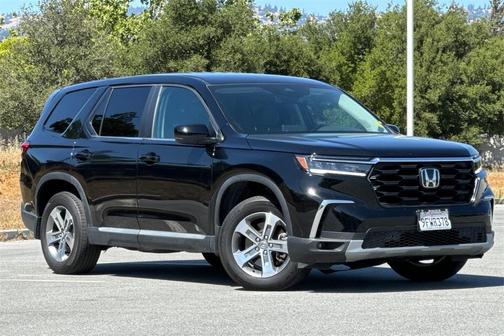 2023 Honda Pilot EX-L 8-Passenger