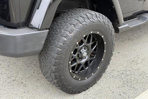 Black Clearcoat 2018 Jeep Wrangler JK Unlimited Sahara