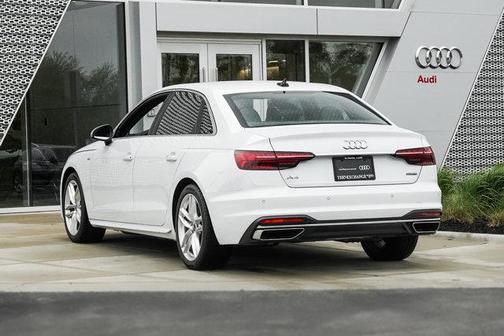 2022 Audi A4 45 S line Premium Plus