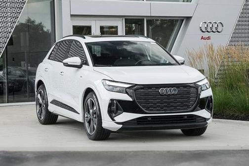 2024 Audi Q4 e-tron Premium Plus 55 quattro