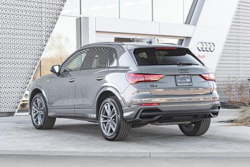 2025 Audi Q3 Premium 45 TFSI S line quattro Tiptronic