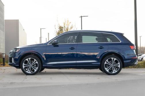 2022 Audi Q7 55 Premium Plus
