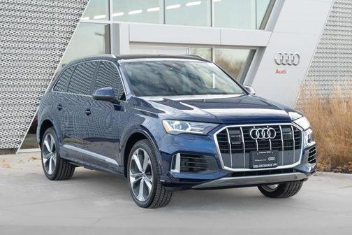 2022 Audi Q7 55 Premium Plus