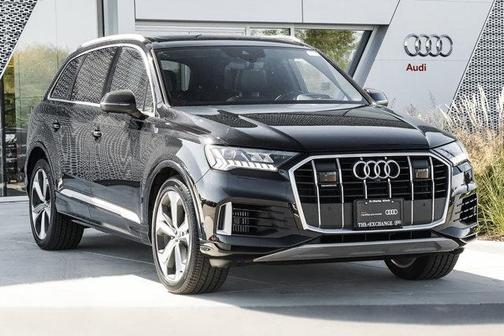 Photo 2 of 32 of 2020 Audi Q7 55 Prestige