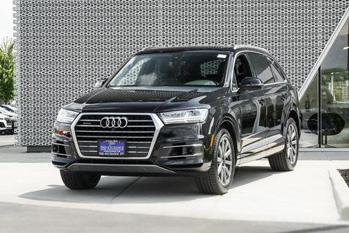 2019 Audi Q7 55 Premium Plus