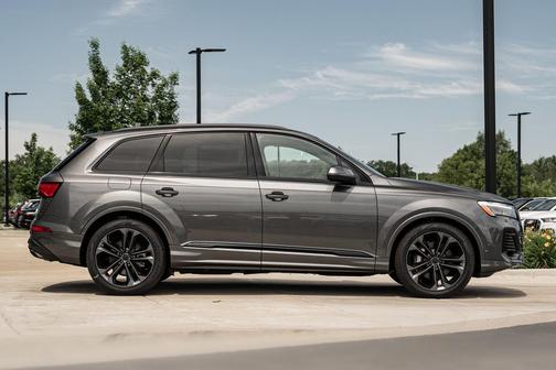 Samurai 2026 Audi Q7 55 Premium Plus