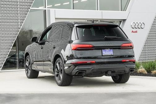 2025 Audi Q7 55 Premium Plus