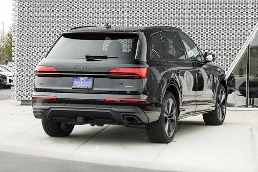 2025 Audi Q7 55 Premium Plus