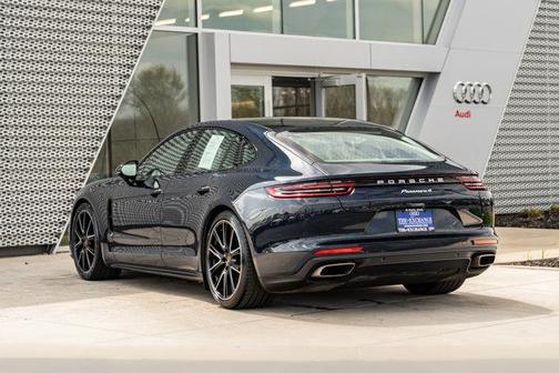 Night Blue Metallic 2020 Porsche Panamera 4