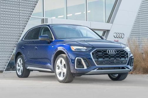 2022 Audi Q5 45 S line Premium Plus