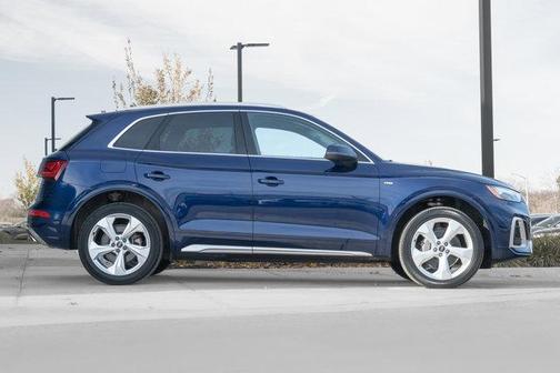 2022 Audi Q5 45 S line Premium Plus
