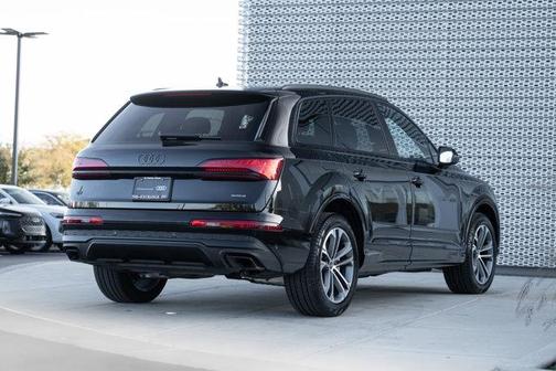2025 Audi Q7 45 Premium