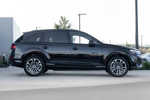 2025 Audi Q7 45 Premium