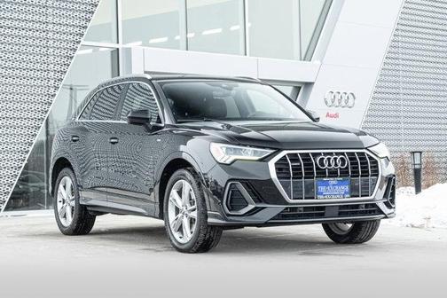 2020 Audi Q3 45 S line Prestige