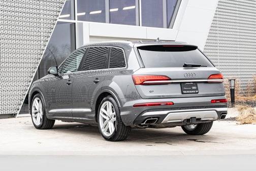 2025 Audi Q7 55 Premium Plus