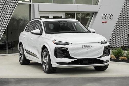 2025 Audi Q6 e-tron Premium Plus quattro