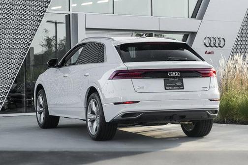 2023 Audi Q8 55 Premium Plus