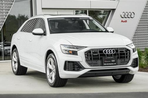 2023 Audi Q8 55 Premium Plus